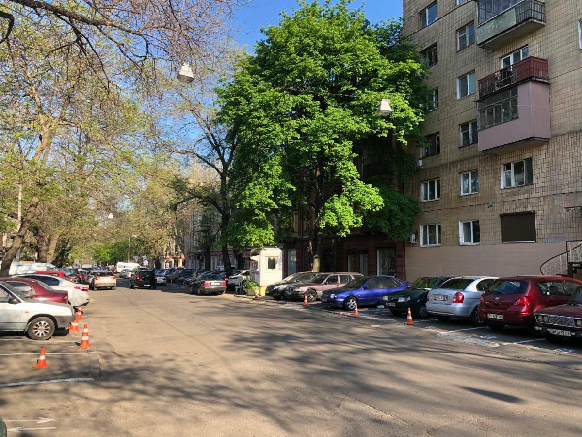 Center City Apartment Odessa Esterno foto